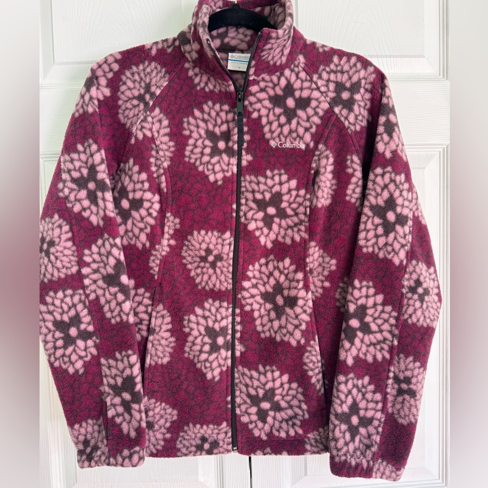 Columbia Women’s Purple Floral Zip-up Fleece Size‎ Smalll